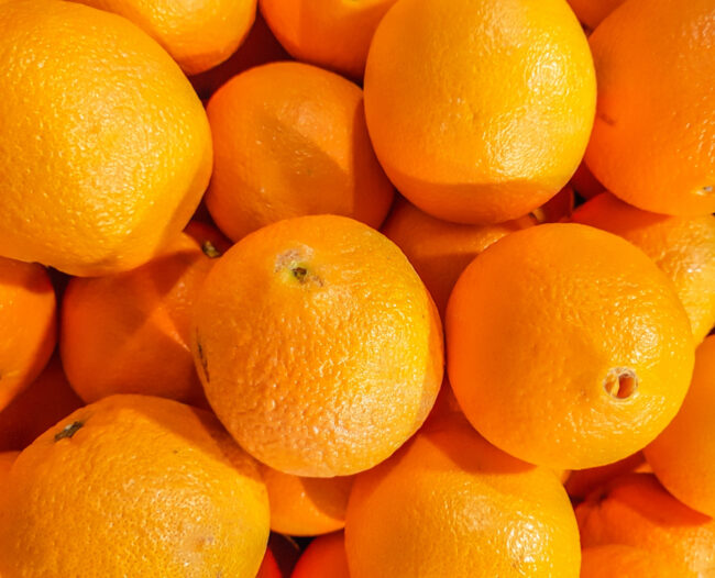 organic-vegetarian-pile-group-oranges
